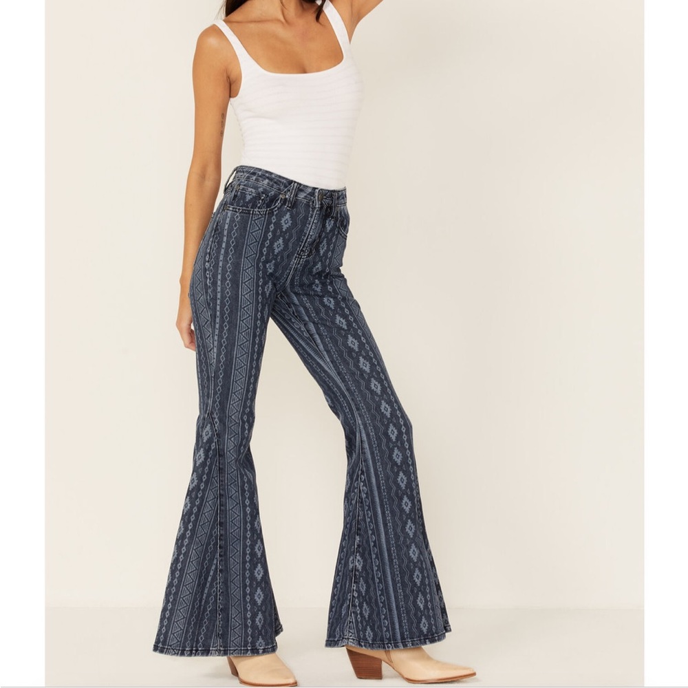 Shyanne Women’s High Rise Super Flare Southwestern Print Denim